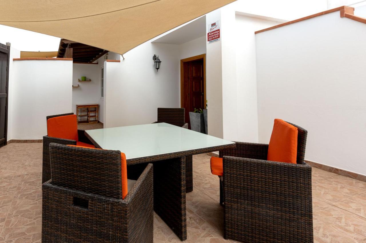 Villa Marina II Beachfront Corralejo By Holidays Home Eksteriør billede
